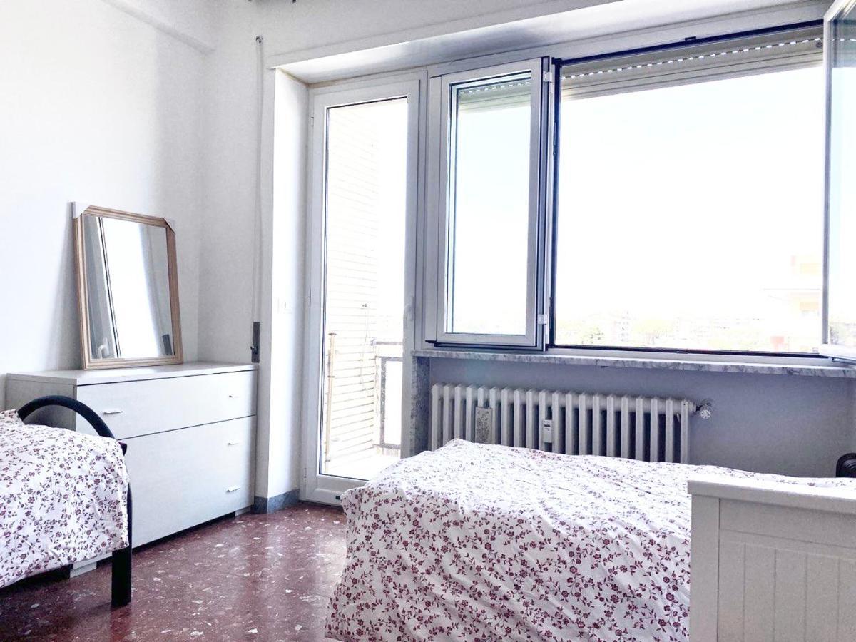 Female Dormitory For Only Female Bed & Breakfast โรม ภายนอก รูปภาพ