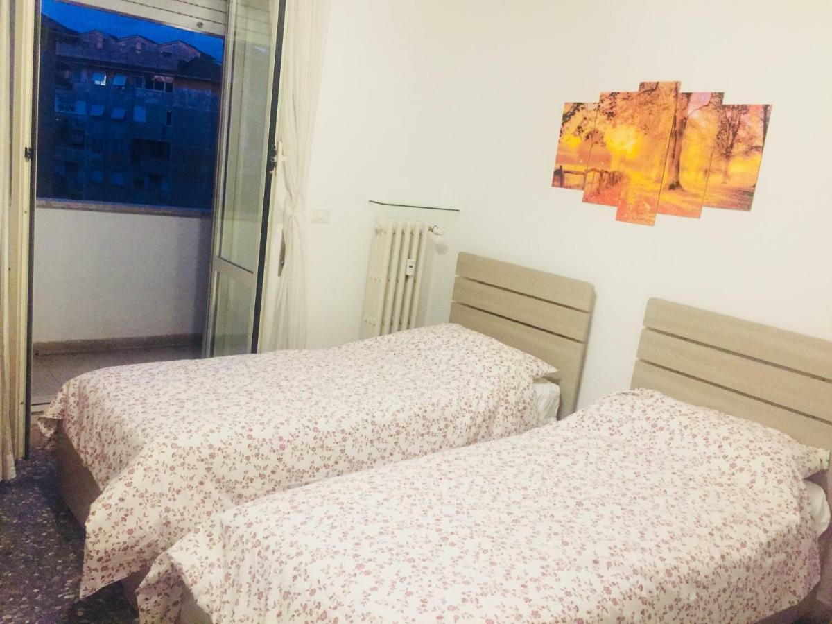 Female Dormitory For Only Female Bed & Breakfast โรม ภายนอก รูปภาพ